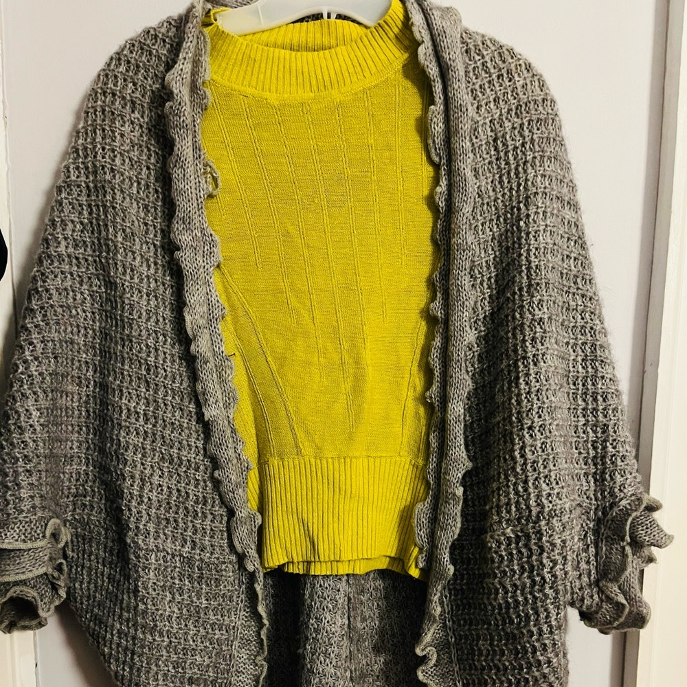 Shawl sweater